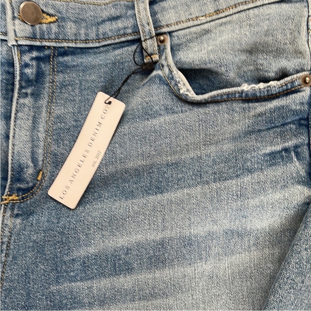 Sundance Los Angeles Denim Light Blue Straight Leg Jeans, NWT, 32 - Picture 4 of 9